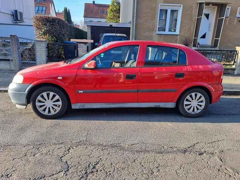 Rot Gebraucht 1998 Opel Astra Limousine | 500 € (Superpreis) - Bild 1/4