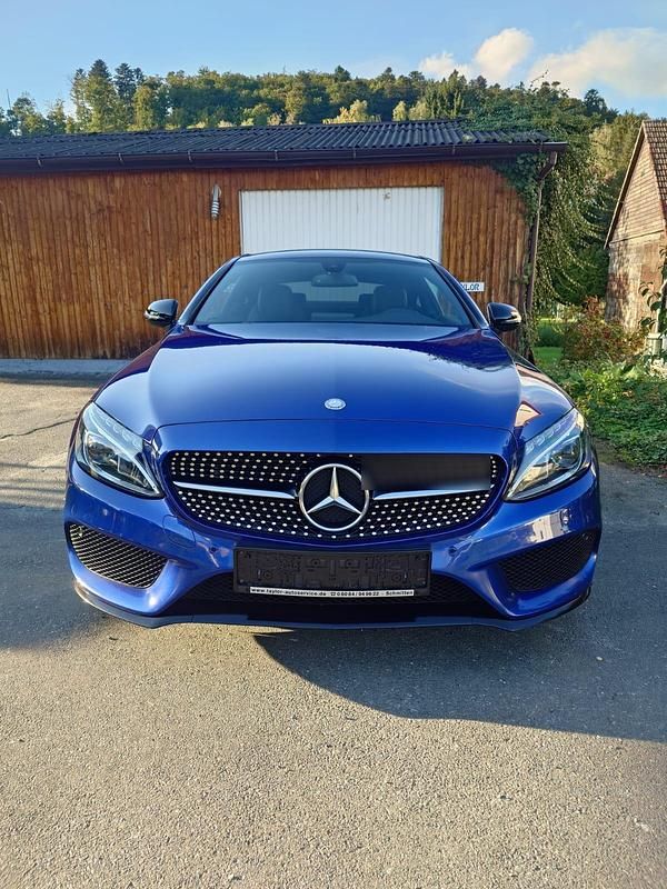 Blau Gebraucht 2017 Mercedes C300 AMG line Coupé | 23.990 € (Guter Preis) - Bild 1/4
