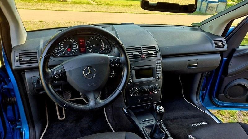 Gebraucht Mercedes A150 Elegance 95 PS (69 kW) 2008 Blau Van / Kleinbus