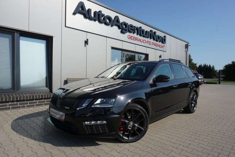 Schwarz Gebraucht 2017 Skoda Octavia RS Kombi | 19.450 € - Bild 1/4