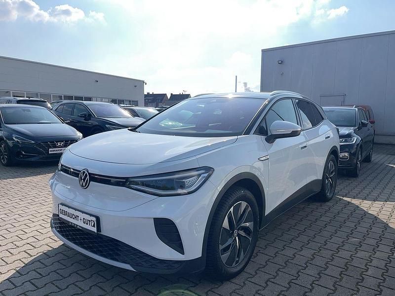 Gletscherweiß metallic Gebraucht 2022 VW ID.4 Comfortline SUV | 25.690 € (Guter Preis) - Bild 1/4