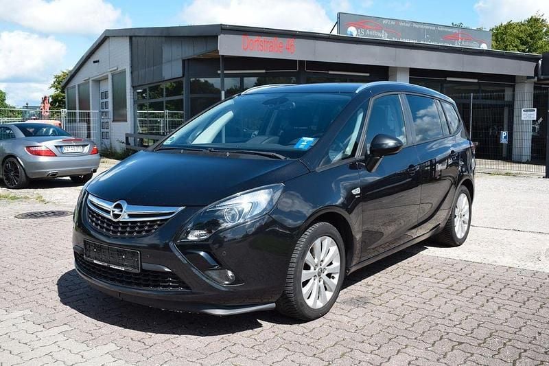 Schwarz Gebraucht 2016 Opel Zafira Tourer drive Van / Kleinbus | 10.680 € (Etwas zu teuer) - Bild 1/4