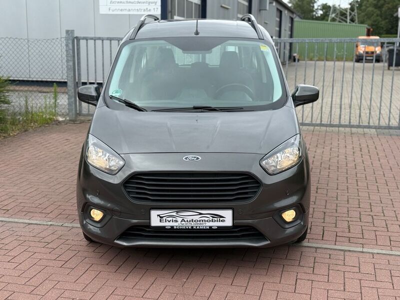 Grau Gebraucht 2019 Ford Tourneo Courier Trend Van / Kleinbus | 6.999 € (Superpreis) - Bild 1/4