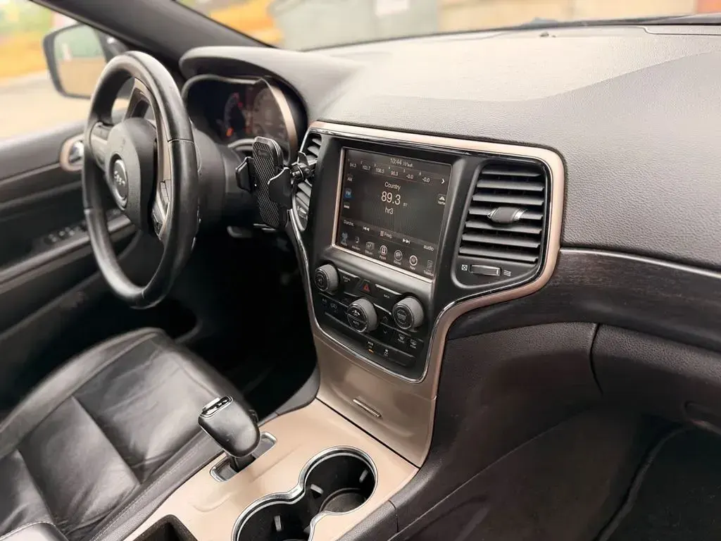 Gebraucht Jeep Grand Cherokee Overland 352 PS (258 kW) 2014 Schwarz SUV