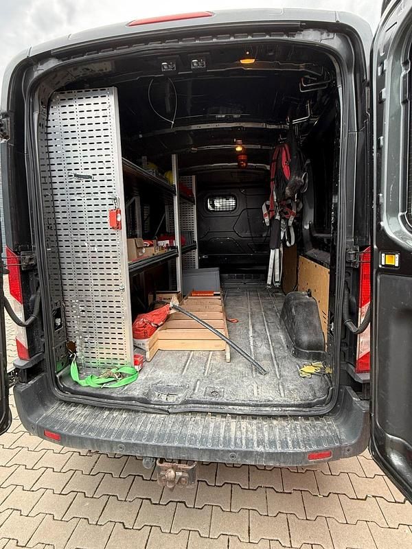 Second-hand Ford Transit 152 CP (111 kW) 2016 Andere farben Monovolum