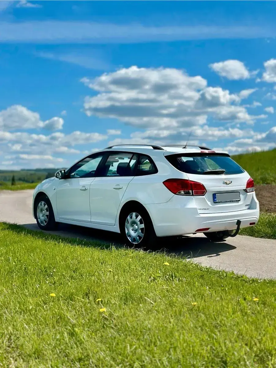 Gebraucht Chevrolet Cruze 124 PS (91 kW) 2012 Weiß Kombi