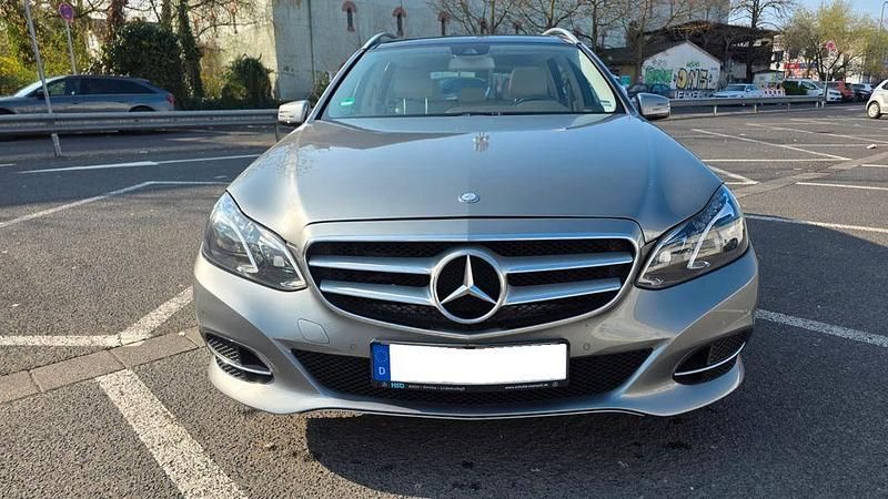 Gebraucht Mercedes E350 Avantgarde 252 PS (185 kW) 2013 Silber Limousine