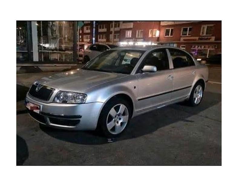 Silber Gebraucht 2005 Skoda Superb Elegance Limousine | 2.475 € (Fairer Preis) - Bild 1/4