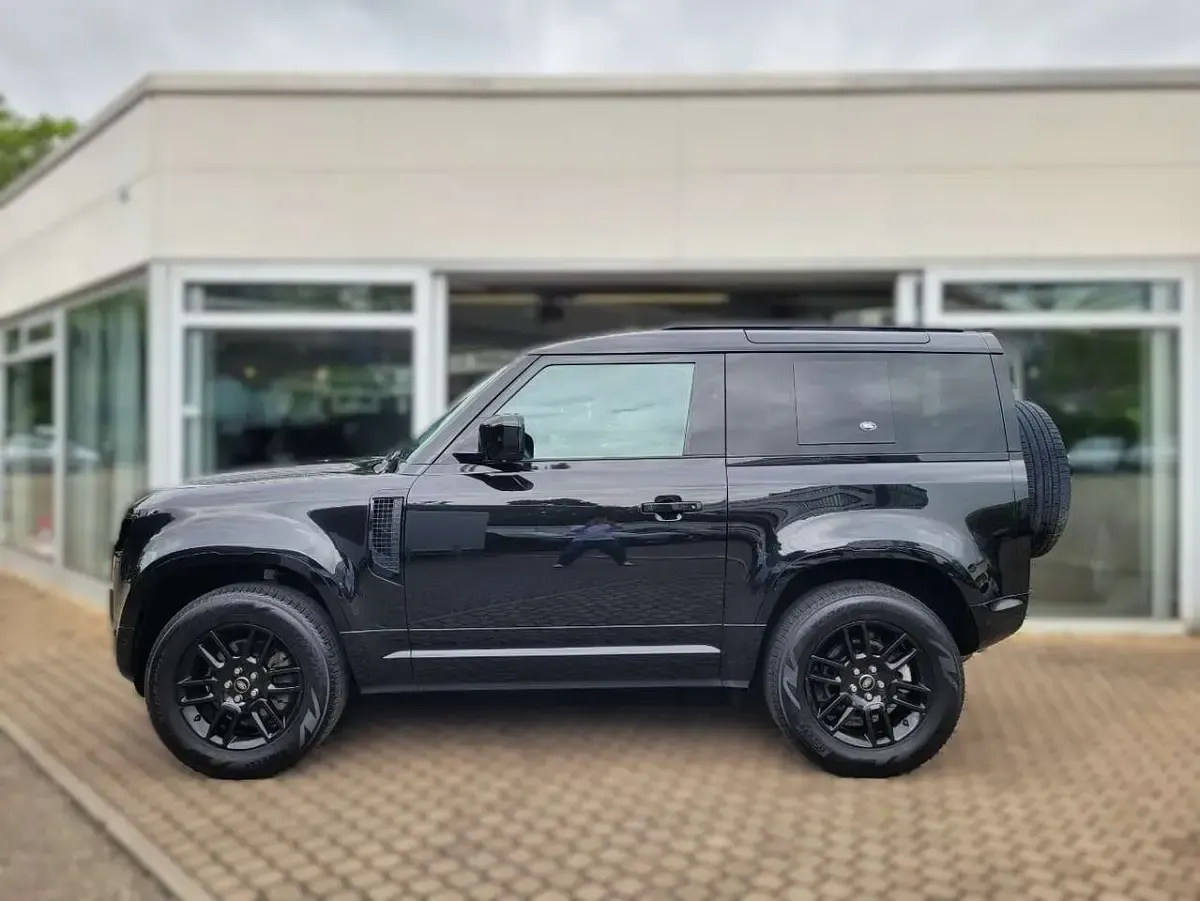 Gebraucht Land Rover Defender Dynamic 249 PS (183 kW) 2022 Schwarz SUV
