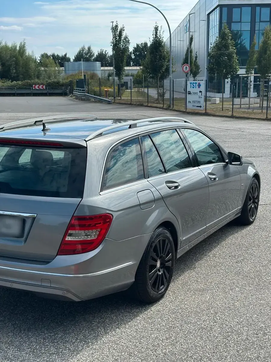 Gebraucht Mercedes C220 170 PS (125 kW) 2012 Grau Kombi