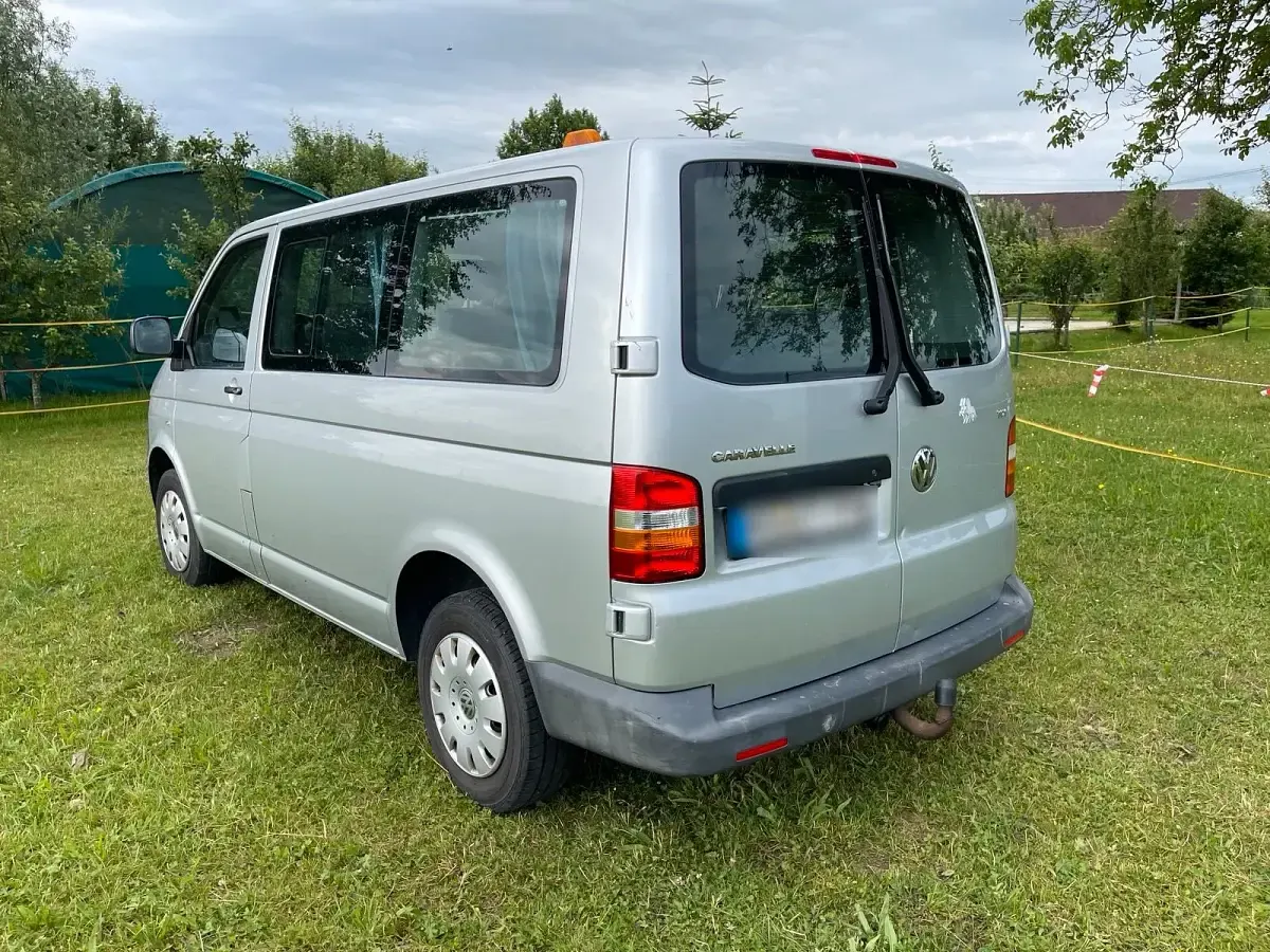 Gebraucht VW Caravelle 131 PS (96 kW) 2008 Silber Van
