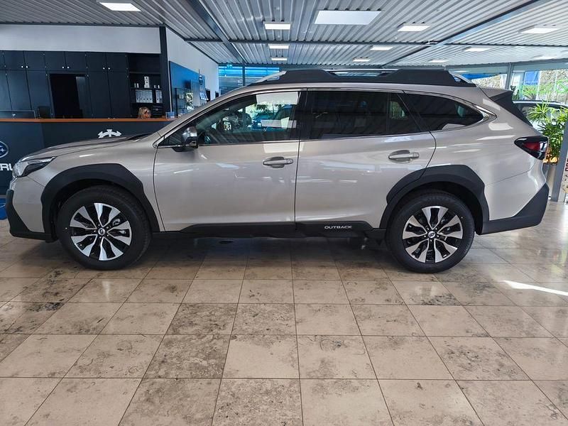 Neu Subaru Outback Platinum 169 PS (124 kW) 2026 Gold SUV