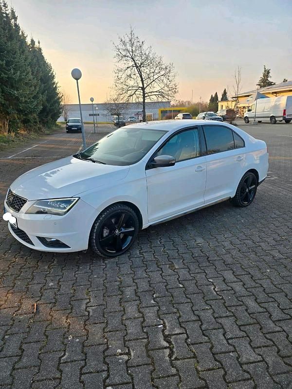 Gebraucht Seat Toledo 105 PS (77 kW) 2016 Weiß Kleinwagen