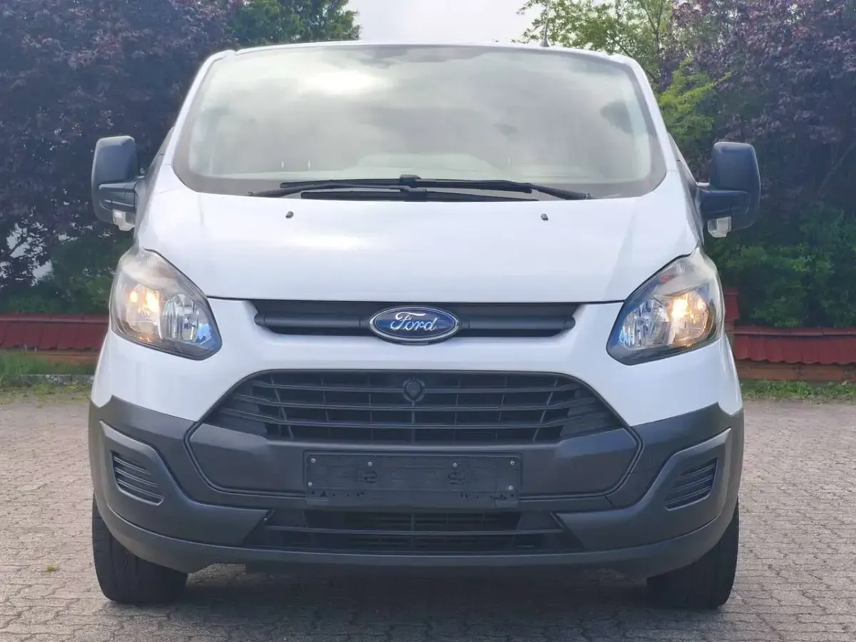 Gebraucht Ford Transit Custom 101 PS (74 kW) 2016 Frostweiß Van / Kleinbus