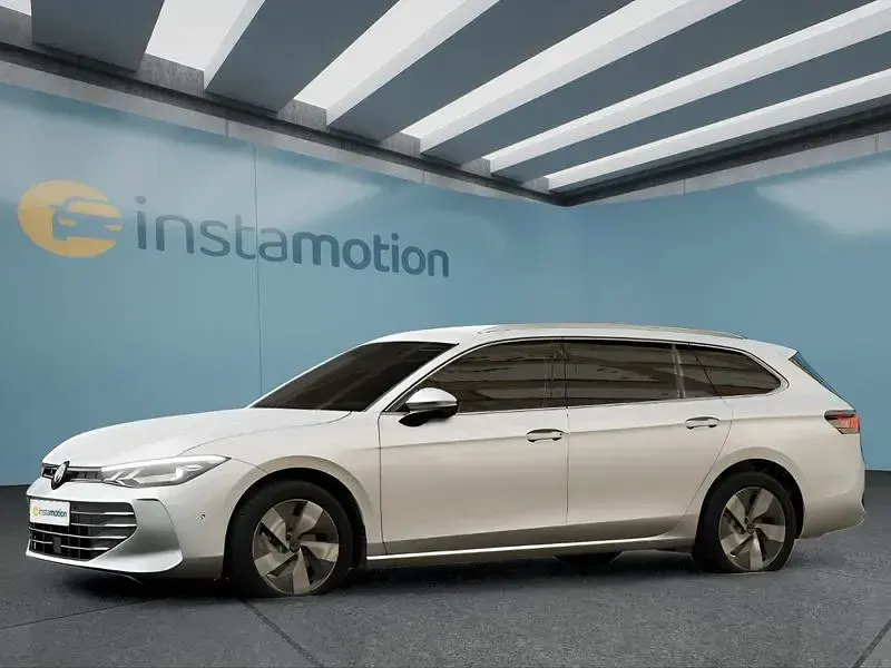 Gebraucht VW Passat 150 PS (110 kW) 2025 Weiß Kombi