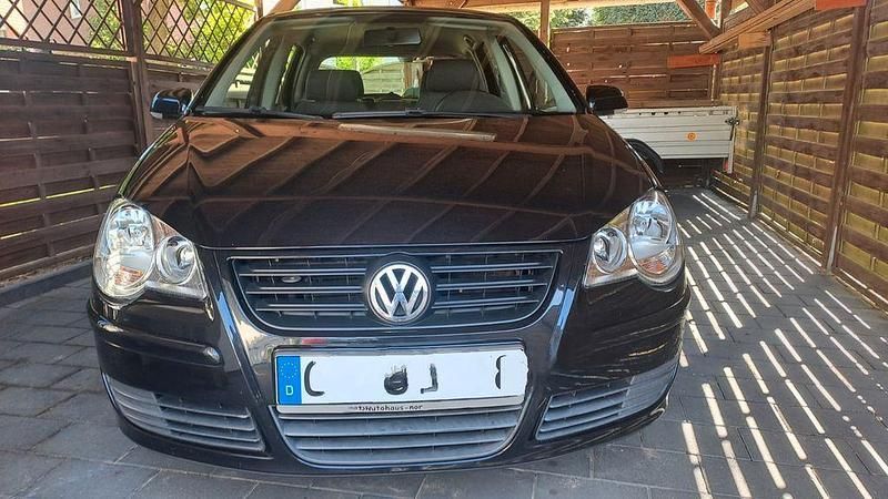 Schwarz Gebraucht 2005 VW Polo Limousine | 2.280 € (Guter Preis) - Bild 1/4