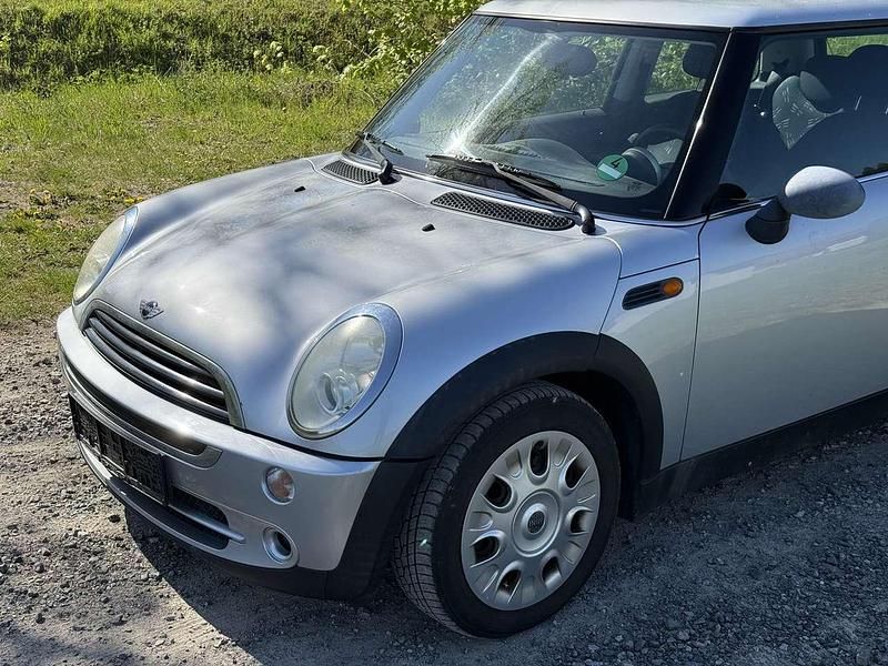 Second-hand Mini ONE 90 CP (66 kW) 2005 Argintiu Hatchback
