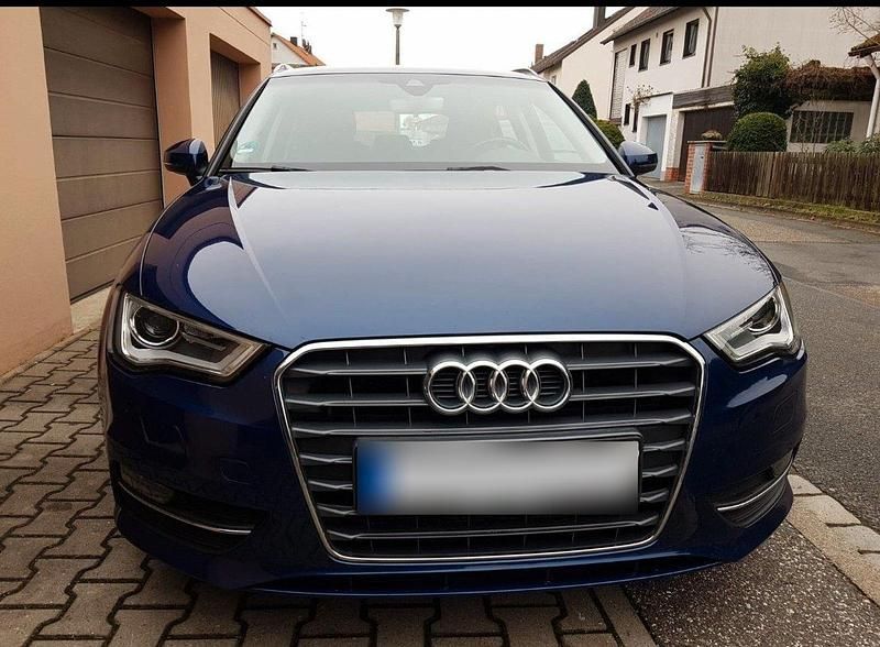 Gebraucht Audi A3 92 PS (67 kW) 2016 Blau Kleinwagen