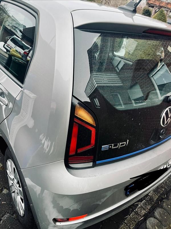 Gebraucht VW e-up! 61 kW (83 PS) 2021 Silber Kleinwagen