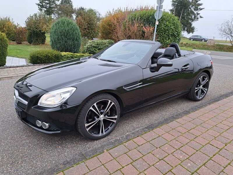 Schwarz Gebraucht 2014 Mercedes SLK200 Cabrio | 17.400 € (Guter Preis) - Bild 1/4