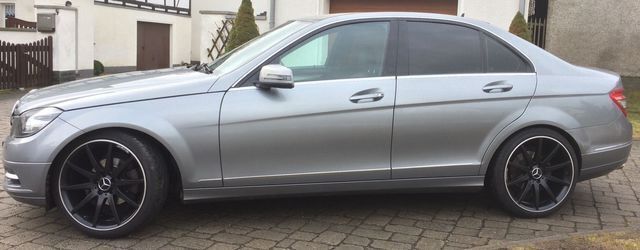 Gebraucht Mercedes C180 156 PS (114 kW) 2010 Grau metallic Limousine