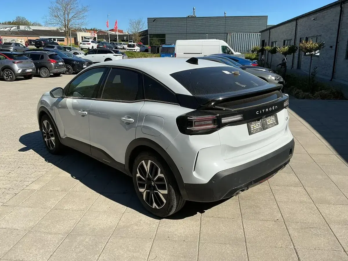Gebraucht Citroën C4 132 PS (97 kW) 2025 Weiß SUV