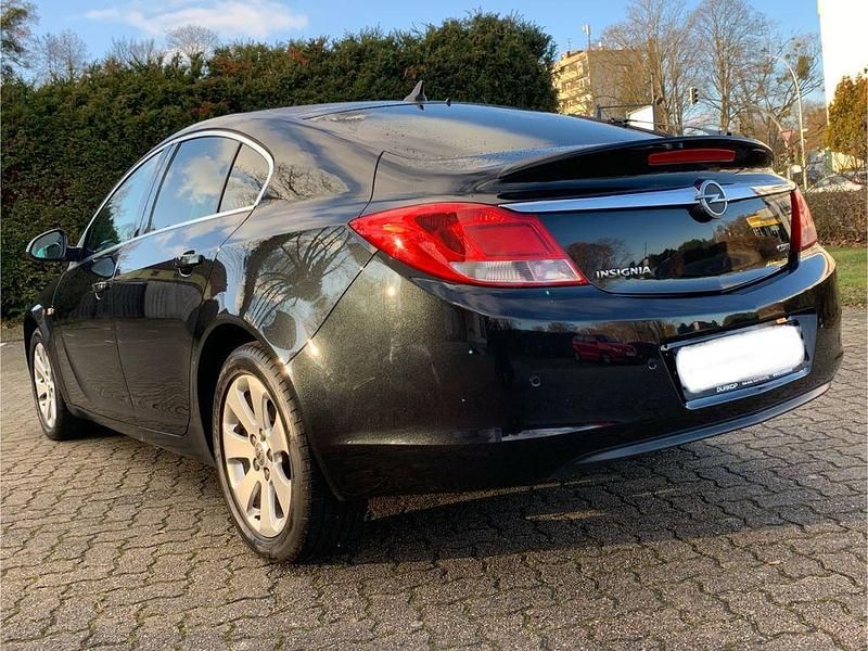Gebraucht Opel Insignia 131 PS (96 kW) 2012 Limousine