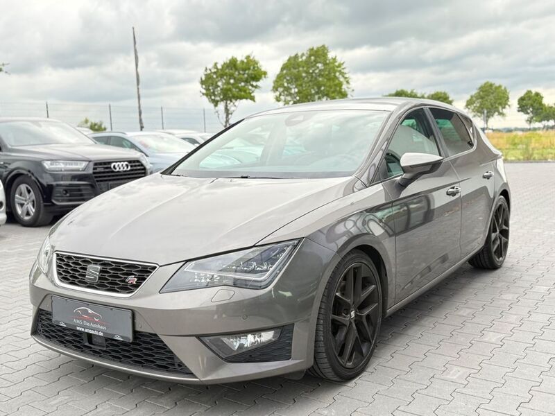 Grau Gebraucht 2014 Seat Leon FR Limousine | 12.950 € (Fairer Preis) - Bild 1/4