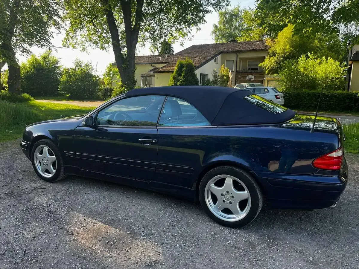 Gebraucht Mercedes CLK230 Avantgarde 193 PS (141 kW) 2000 Blau Cabrio