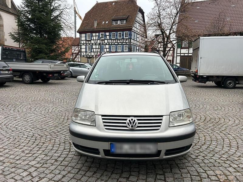 Gebraucht VW Sharan Trendline 150 PS (110 kW) 2003 Silber Van / Kleinbus