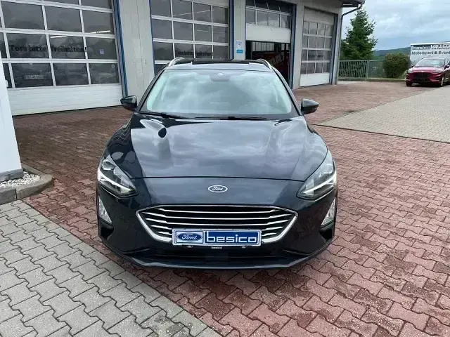 Gebraucht Ford Focus Titanium 150 PS (110 kW) 2020 Pantherblau metallic Kombi