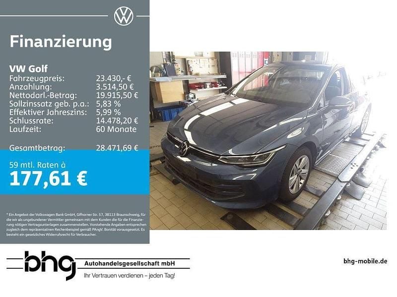 Blau Gebraucht 2024 VW Golf VIII Life Limousine | 23.430 € (Guter Preis) - Bild 1/4