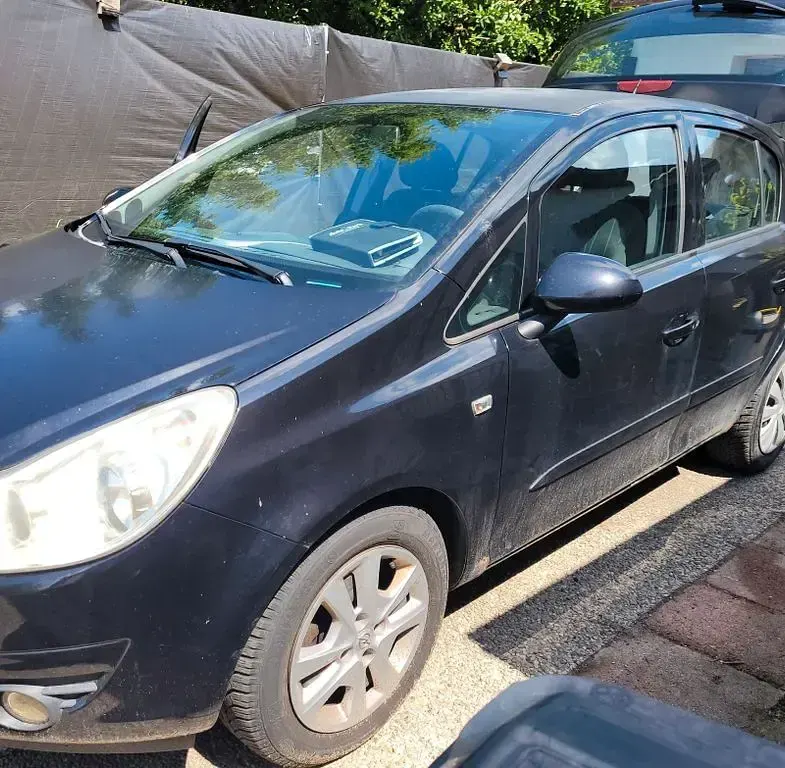 Gebraucht Opel Corsa 80 PS (58 kW) 2007 Schwarz Kleinwagen