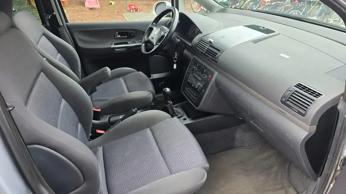 Gebraucht VW Sharan 130 PS (95 kW) 2003 Silber Van / Kleinbus