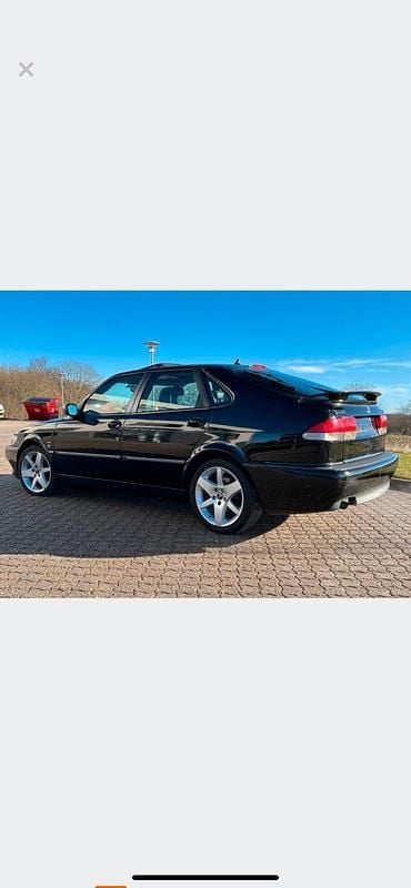 Schwarz Gebraucht 2000 Saab 9-3 Aero Limousine | 8.700 € (Etwas zu teuer) - Bild 1/4