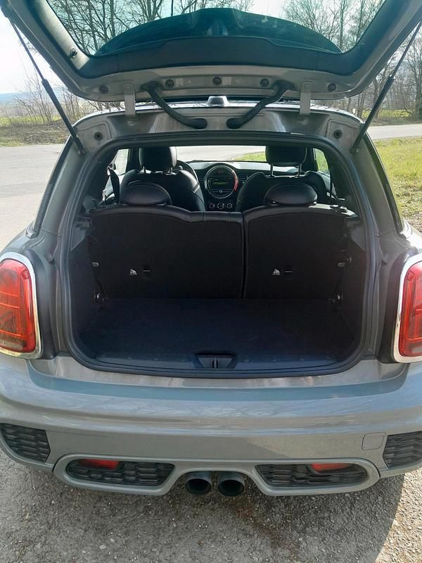 Usado Mini John Cooper Works 231 HP (169 kW) 2017 Cinzento Citadino