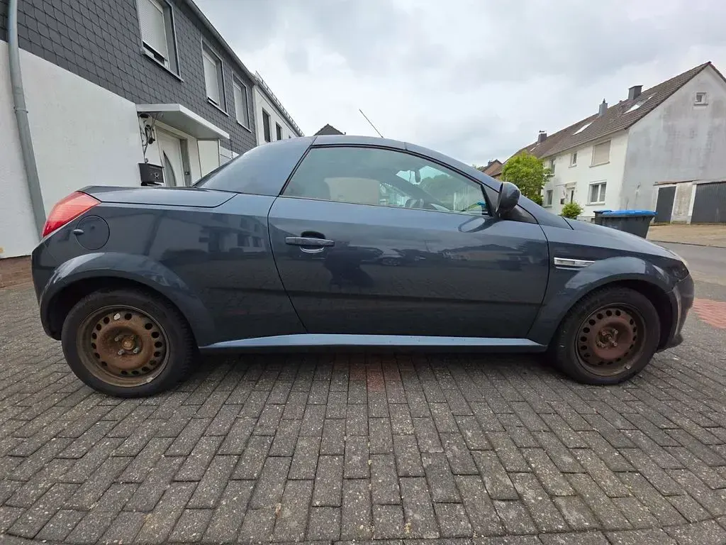 Gebraucht Opel Tigra 125 PS (91 kW) 2007 Cabrio