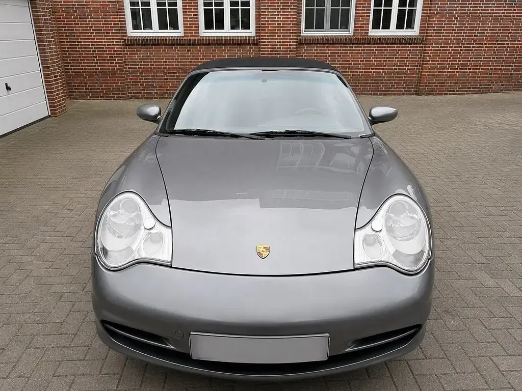 Gebraucht Porsche 911 Carrera 4 Cabriolet 320 PS (235 kW) 2002 Silber Cabrio