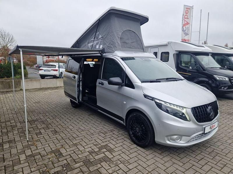 Gebraucht Mercedes Vito 190 PS (139 kW) 2024 Selenitgraumetallic Van