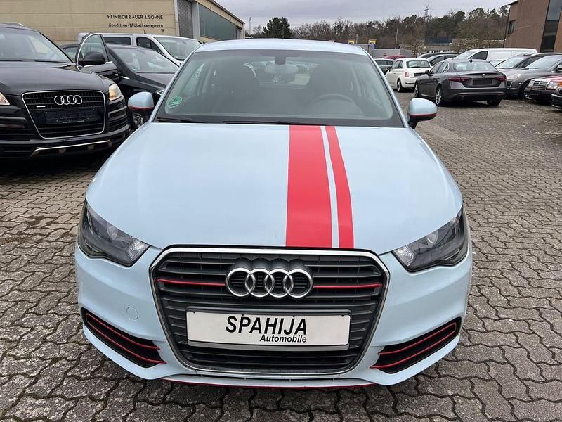 Gebraucht Audi A1 Attraction 105 PS (77 kW) 2011 Blau Kleinwagen