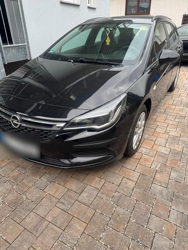 Second-hand Opel Astra 105 CP (77 kW) 2017 Negru Break
