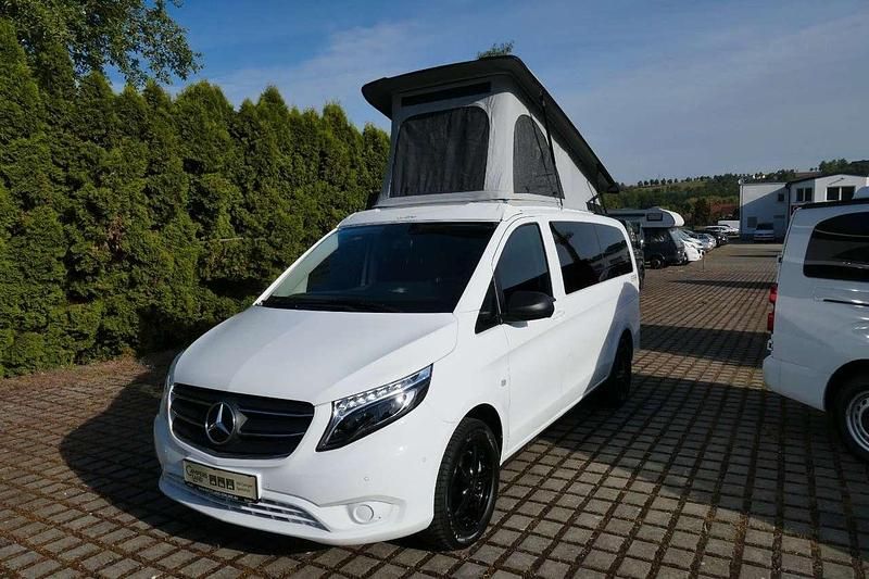 Arktikweiss Gebraucht 2023 Mercedes Vito Van / Kleinbus | 58.990 € - Bild 1/4