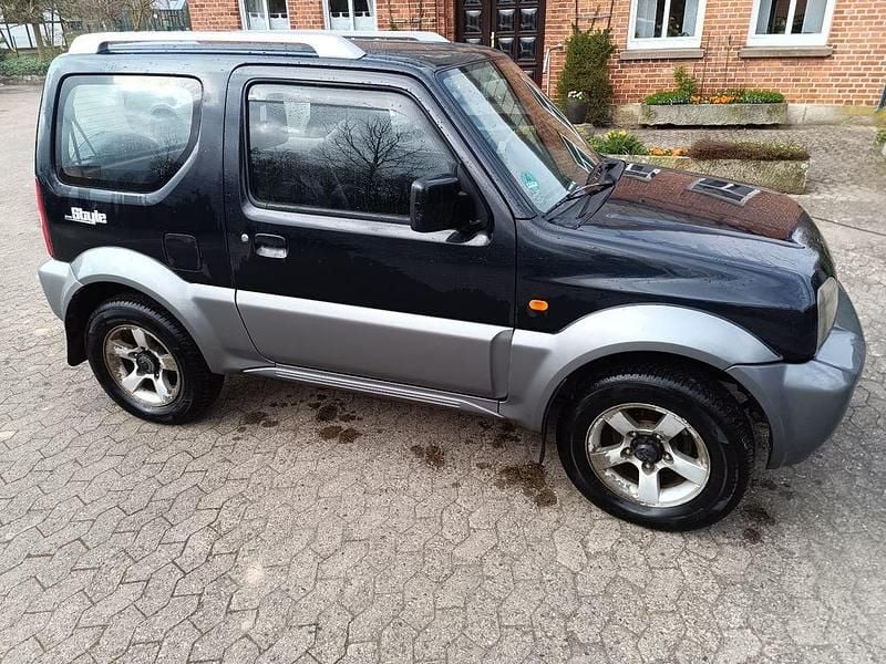 Gebraucht Suzuki Jimny Style 86 PS (63 kW) 2006 Schwarz SUV