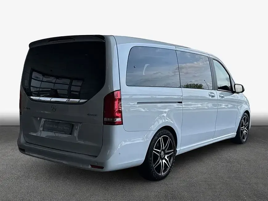 Gebraucht Mercedes V300 Edition 237 PS (174 kW) 2022 Silber Van / Kleinbus
