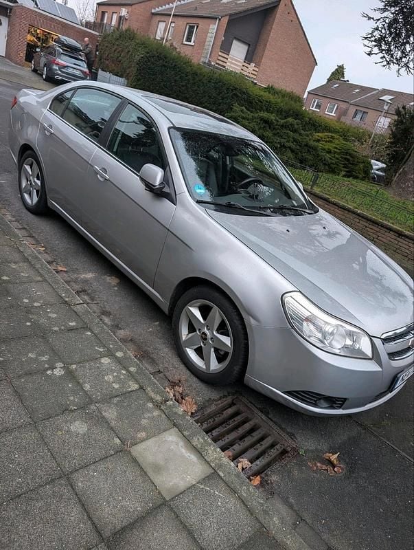 Silber Gebraucht 2008 Chevrolet Epica Limousine | 2.899 € (Etwas zu teuer) - Bild 1/4