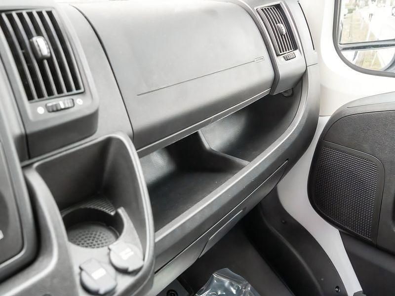 Gebraucht Opel Movano 100 kW (136 PS) 2022 Weiß Van