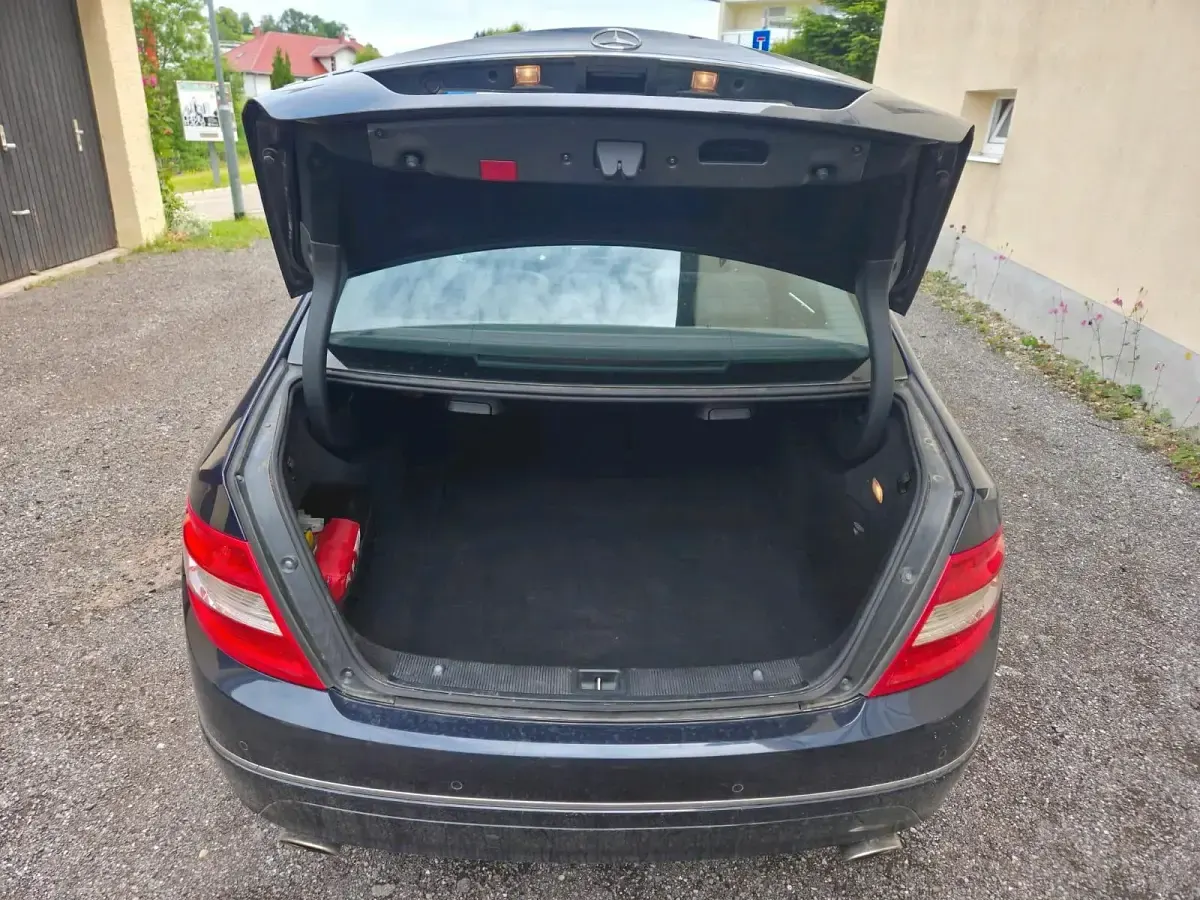 Gebraucht Mercedes C350 272 PS (200 kW) 2007 Blau Limousine