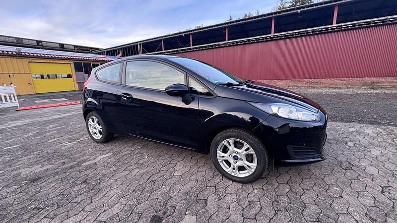 Gebraucht Ford Fiesta SYNC Edition 82 PS (60 kW) 2013 Schwarz Kleinwagen