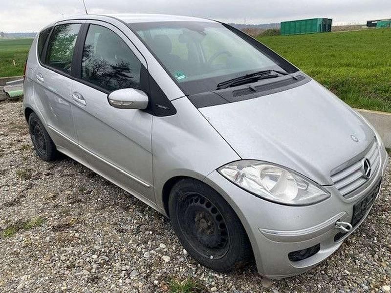 Gebraucht Mercedes A180 109 PS (80 kW) 2008 Polarsilber  metalliclack Kleinwagen
