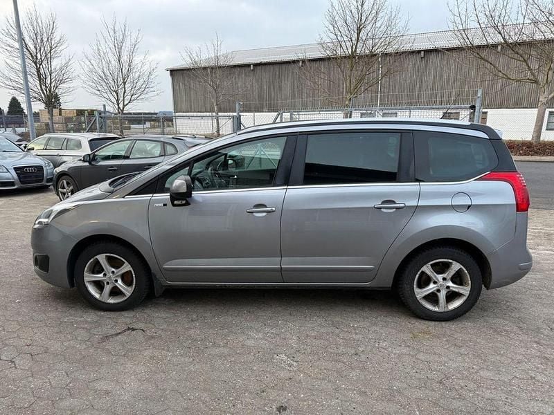 Gebraucht Peugeot 5008 Style 120 PS (88 kW) 2015 Grau Van / Kleinbus